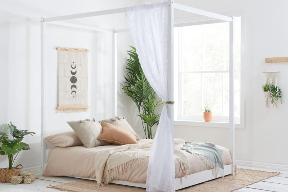 Traditional Four Poster Frame Adds Style